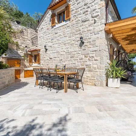 Tomislav Villa Split