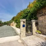 Villa Tomislav *